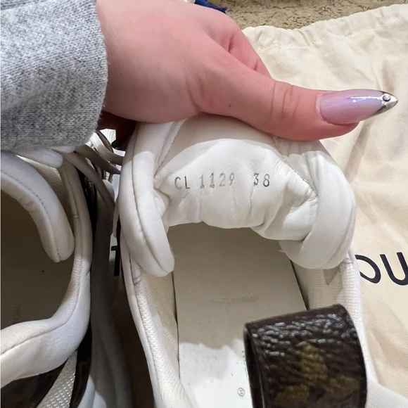 Size 8 - Louis Vuitton LV Archlight Trainer White - Picture 5 of 8